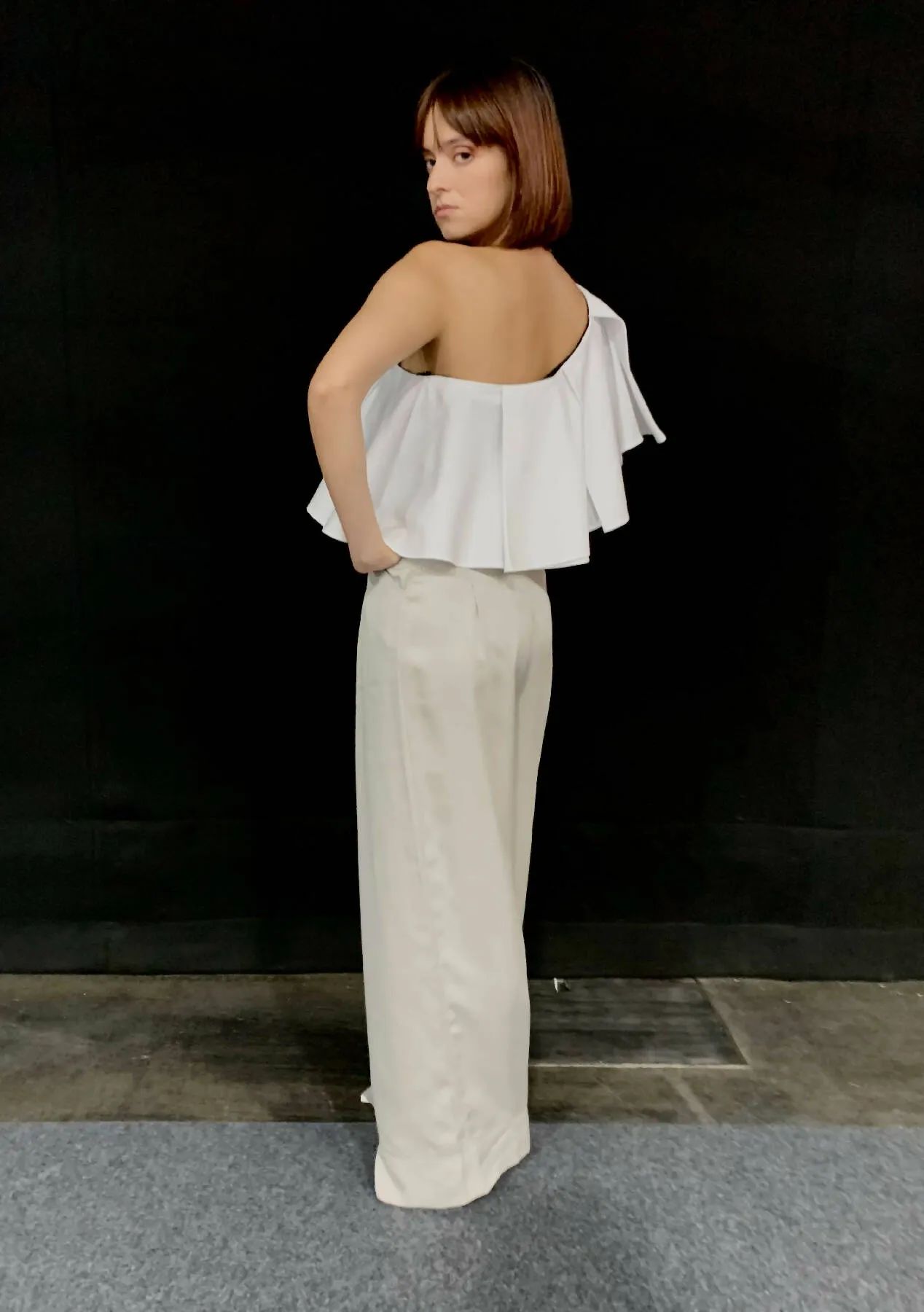 BICOLOR ONE-SHOULDER BODYSUIT WITH RUFFLE
