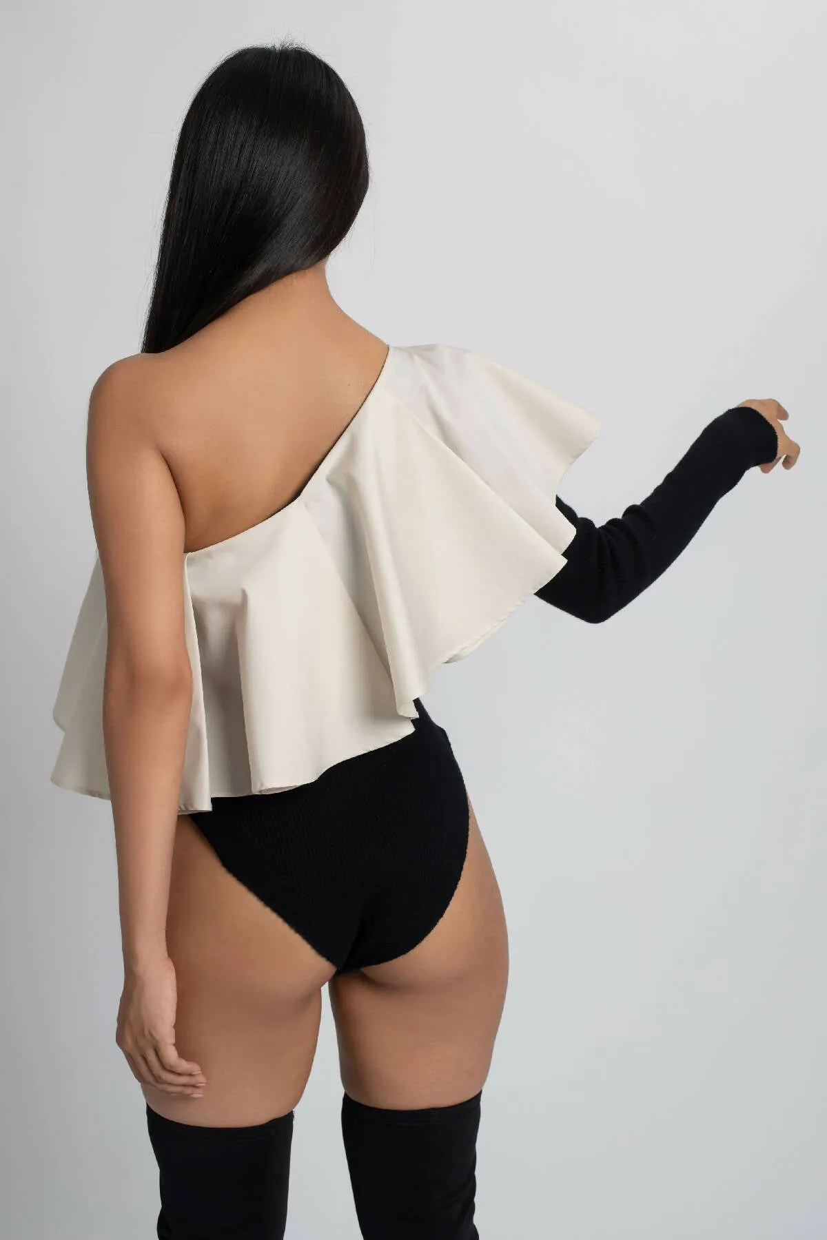 BICOLOR ONE-SHOULDER BODYSUIT WITH RUFFLE