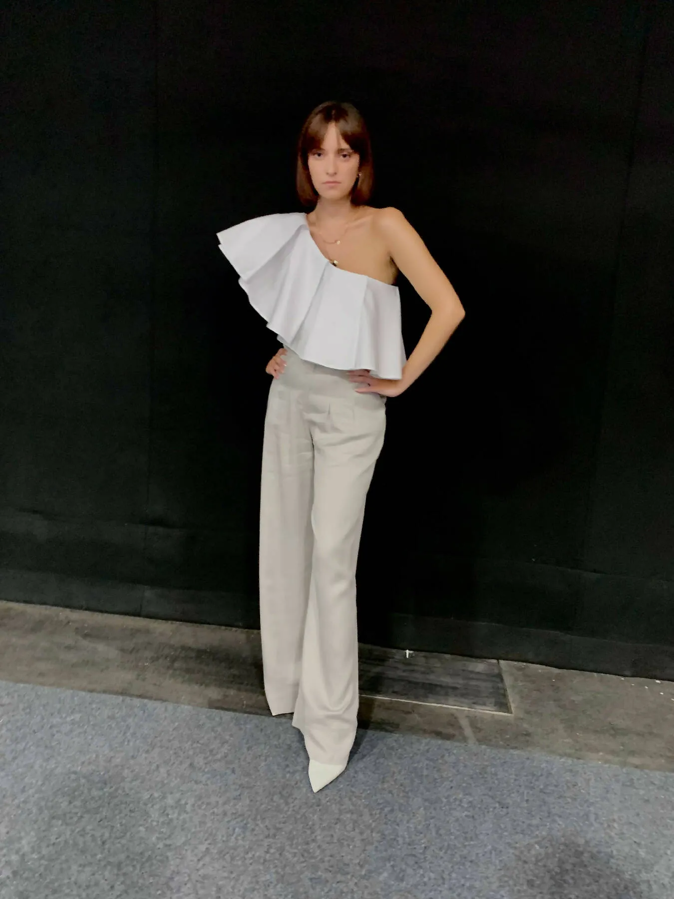 BICOLOR ONE-SHOULDER BODYSUIT WITH RUFFLE