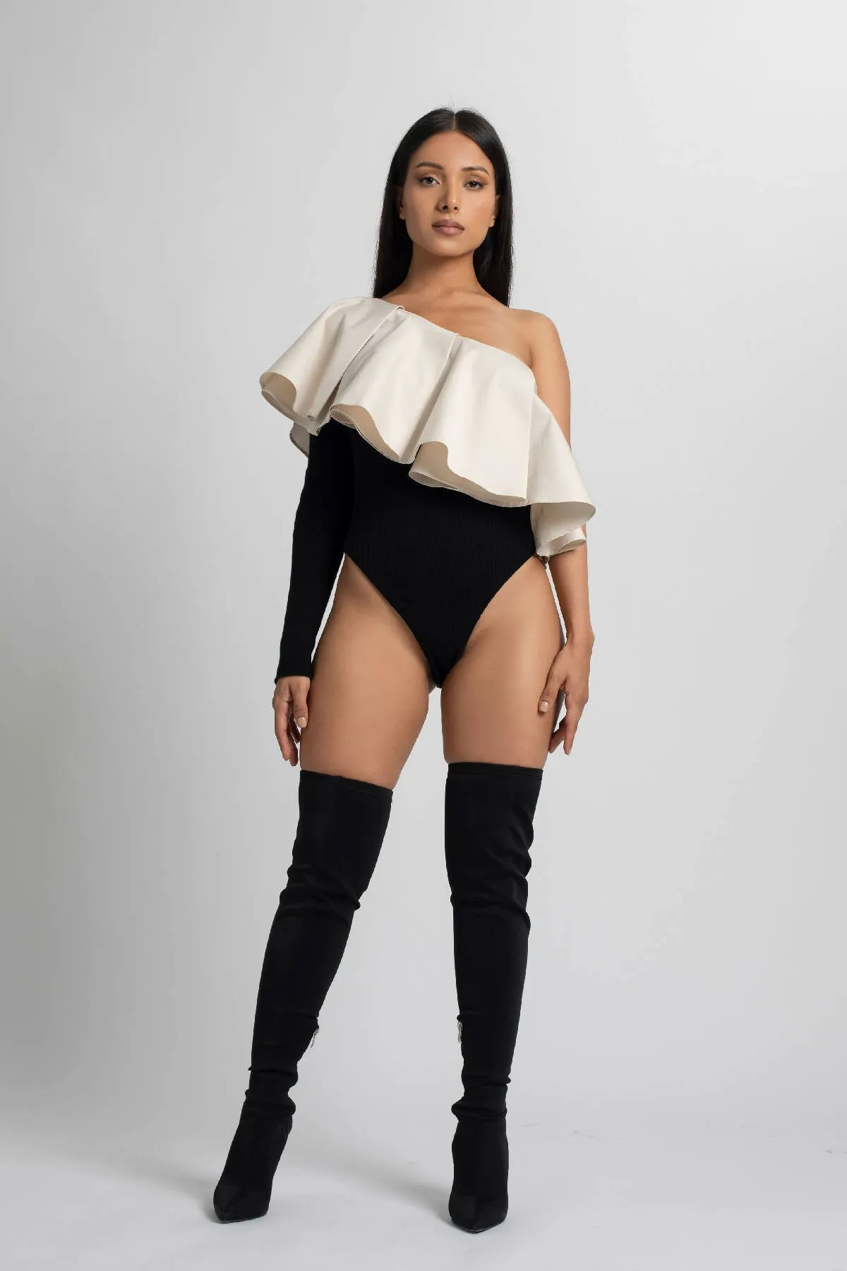 BICOLOR ONE-SHOULDER BODYSUIT WITH RUFFLE