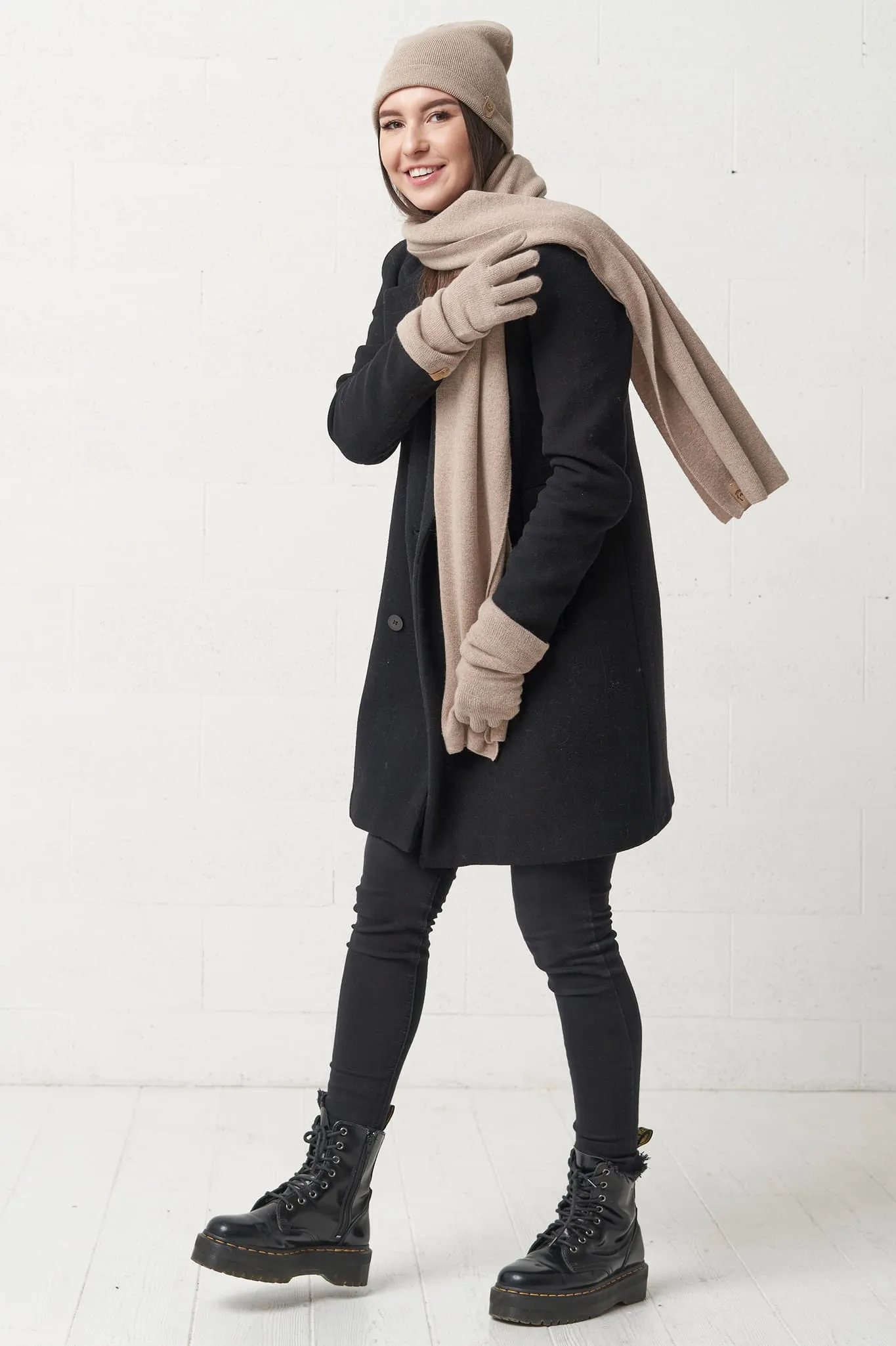 Cashmere winter camel set