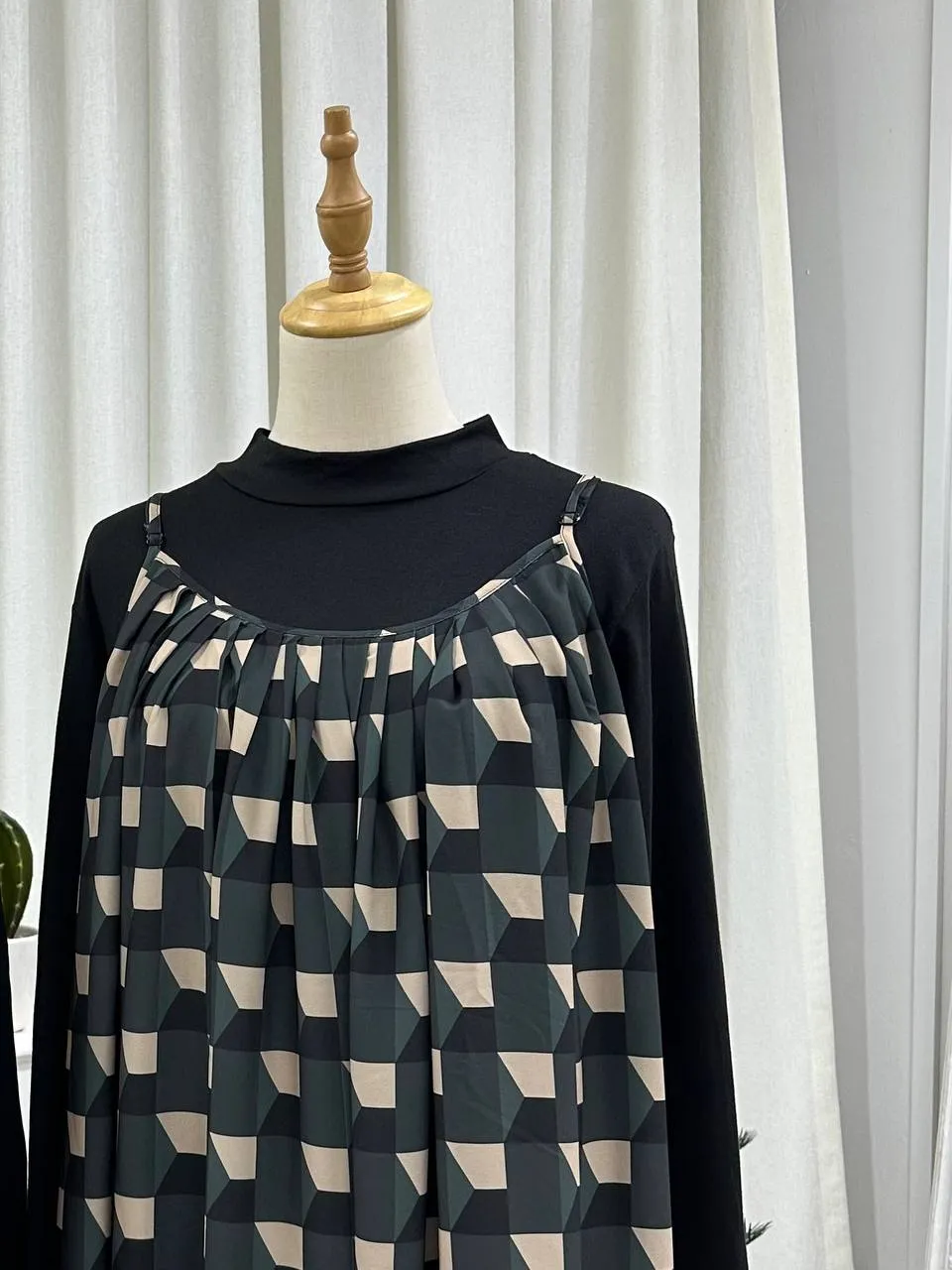 Lisa Slip On Dress - Geometry Edit