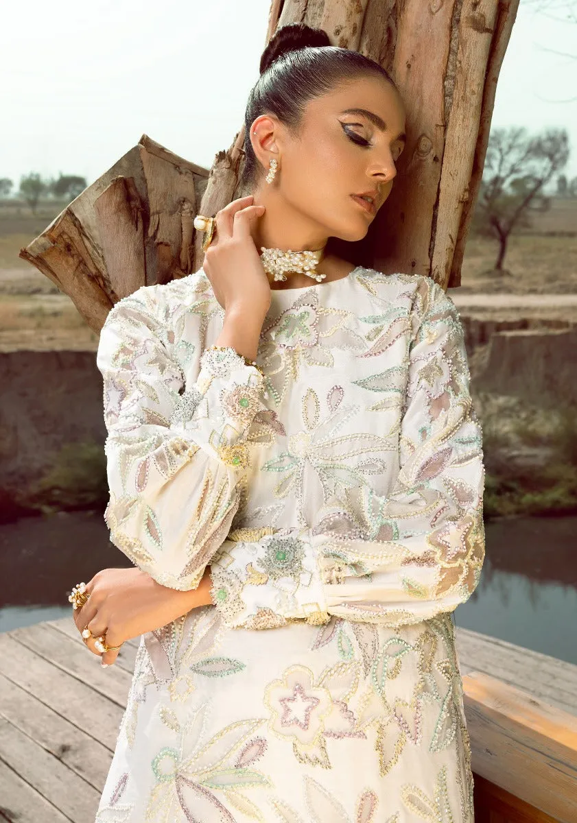 Palmira White